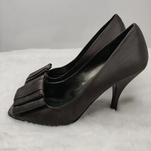 Gray Peep Toe w/ bow accent pump sz9 by Anne Klein - Picture 3 of 7
